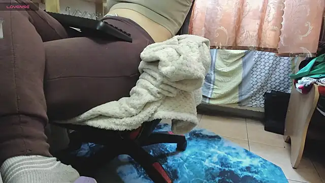 Snapshot of Queen_Sport chatting on 10/26/25, 09:04 Queen Sport online show from 10/26/25, 09:04