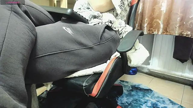 Snapshot of Queen_Sport chatting on 12/05/25, 07:17 Queen Sport online show from 12/05/25, 07:17