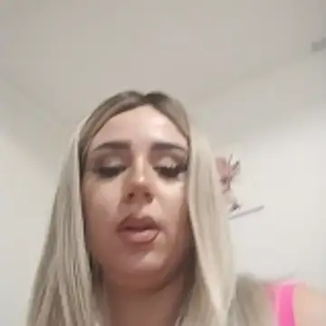 Snapshot of AdelinaJude chatting on 10/25/25, 09:53 AdelinaJude online show from 10/25/25, 09:53