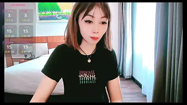 Snapshot of Aster_Hoa chatting on 11/18/25, 02:39 Aster Hoa online show from 11/18/25, 02:39