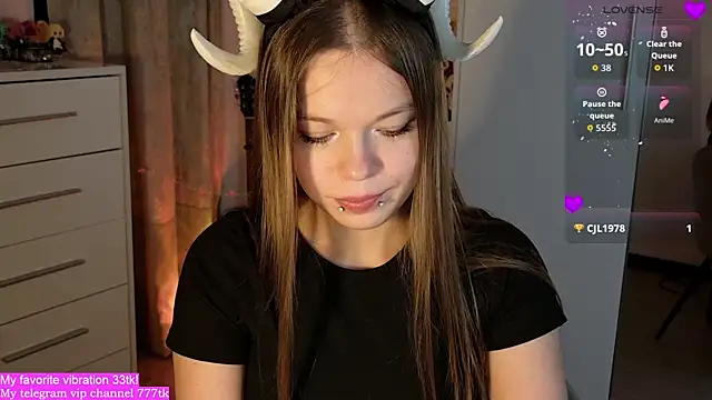 ValBae online show from 09/14/25, 07:24