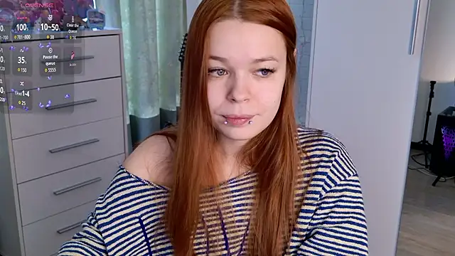 Snapshot of ValBae chatting on 03/15/26, 10:32 ValBae online show from 03/15/26, 10:32