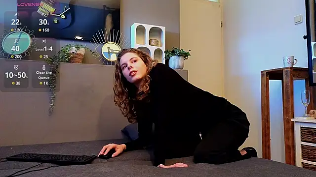 Snapshot of AyreenMoore chatting on 03/20/25, 12:53 AyreenMoore online show from 03/20/25, 12:53