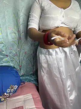 Snapshot of Monabby97 chatting on 04/13/26, 05:40 Monabby97 online show from 04/13/26, 05:40