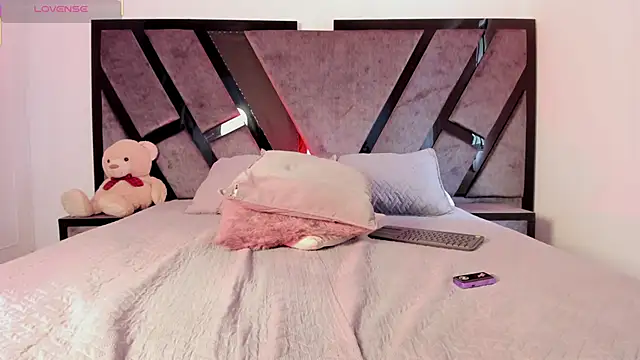 ailynBlaze online show from 03/05/25, 05:08