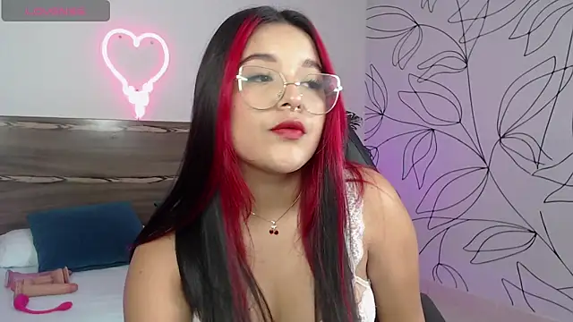 victoria18x online show from 01/11/25, 12:18