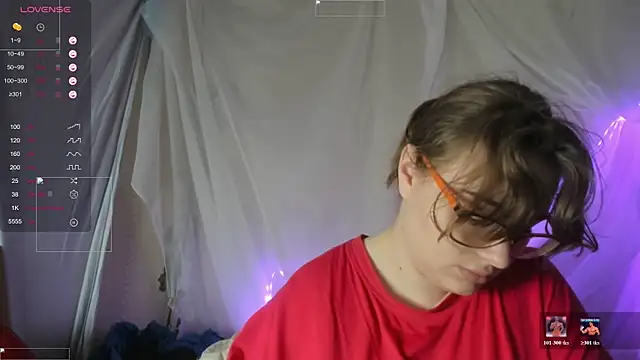 Snapshot of Seductive_She_Wolf chatting on 07/06/26, 03:03 Seductive She Wolf online show from 07/06/26, 03:03