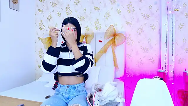 Mia-Monroe online show from 11/29/25, 07:39