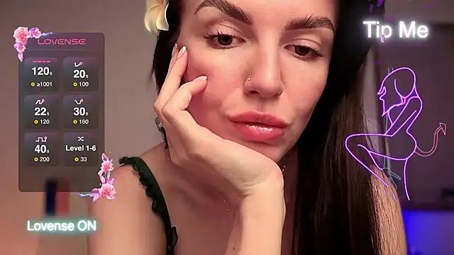 Snapshot of Wonder_Power chatting on 02/15/25, 08:01 Wonder Power online show from 02/15/25, 08:01