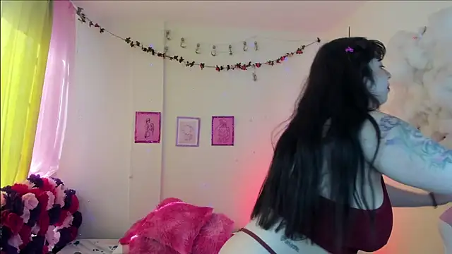 Snapshot of Jennie_Boobs_ chatting on 12/06/24, 01:55 Jennie Boobs online show from 12/06/24, 01:55