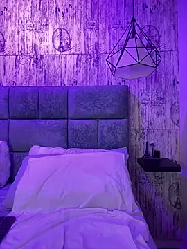 AbyThompson online show from 02/04/25, 02:07