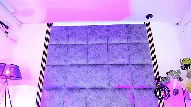 LaurenRodriiguez online show from 11/08/25, 01:00