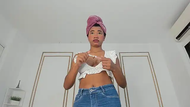 ashley lemus online show from 02/21/25, 12:28