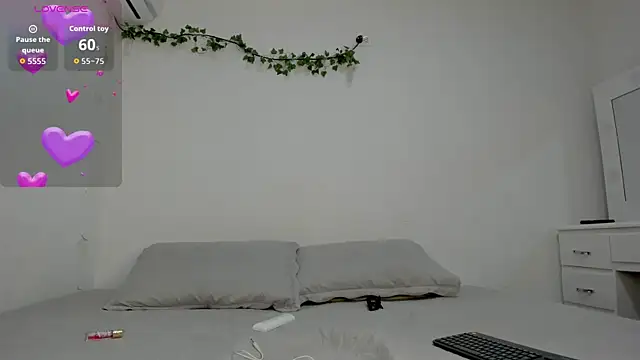 ashley lemus online show from 12/02/25, 11:56