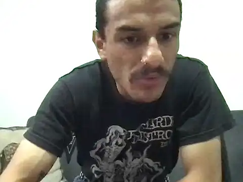 Snapshot of HorrorotikA chatting on 05/07/26, 08:03 HorrorotikA online show from 05/07/26, 08:03
