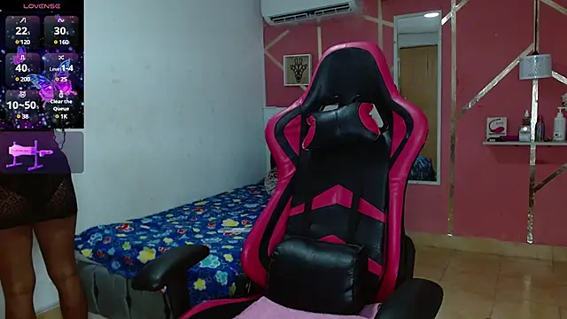 Snapshot of analus-01 chatting on 01/11/25, 03:02 analus-01 online show from 01/11/25, 03:02