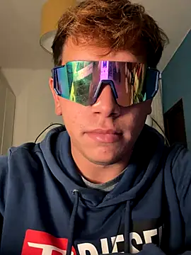 calleaaaa online show from 10/25/25, 05:19