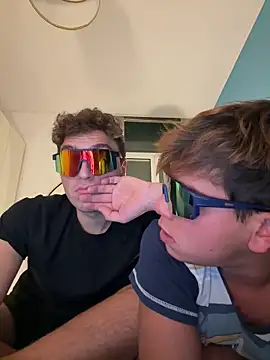 calleaaaa online show from 10/27/25, 06:01