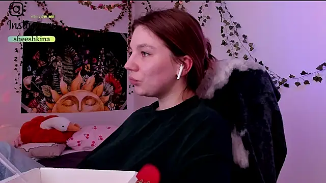 Snapshot of somejgirl chatting on 12/25/24, 07:24 somejgirl online show from 12/25/24, 07:24