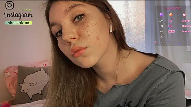 Snapshot of somejgirl chatting on 01/19/25, 01:12 somejgirl online show from 01/19/25, 01:12