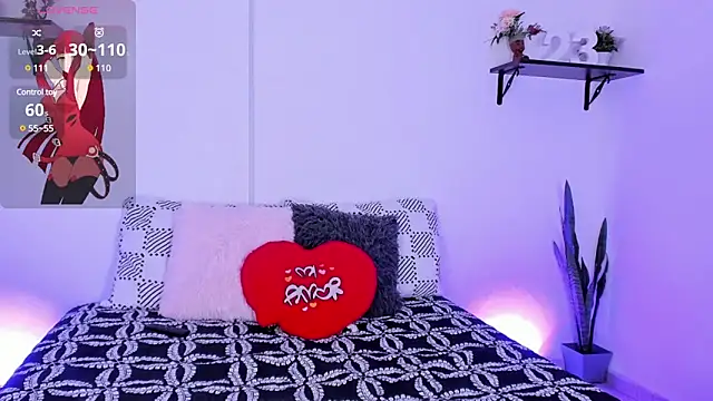 AlanaJohnson  online show from 03/05/25, 06:34