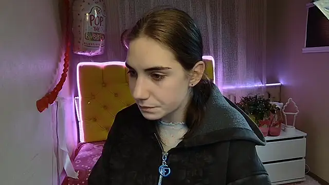 NikaStark  online show from 03/04/25, 11:11