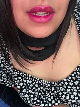 yassminsexy22 online show from 01/07/25, 06:45