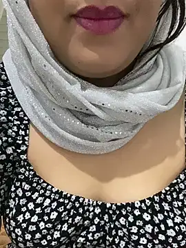 yassminsexy22 online show from 01/09/25, 11:58