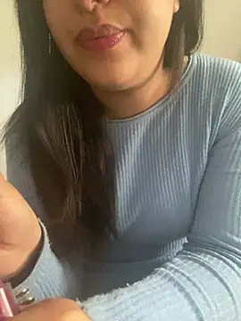 yassminsexy22 online show from 02/10/25, 10:09