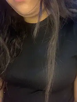 yassminsexy22 online show from 12/21/25, 12:34