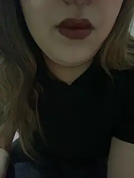 Snapshot of yassminsexy22 chatting on 03/27/26, 07:35 yassminsexy22 online show from 03/27/26, 07:35