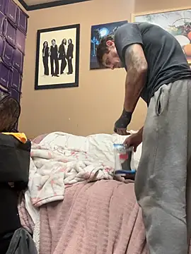 Snapshot of UtopianMisfit1 chatting on 02/06/26, 04:50 UtopianMisfit1 online show from 02/06/26, 04:50