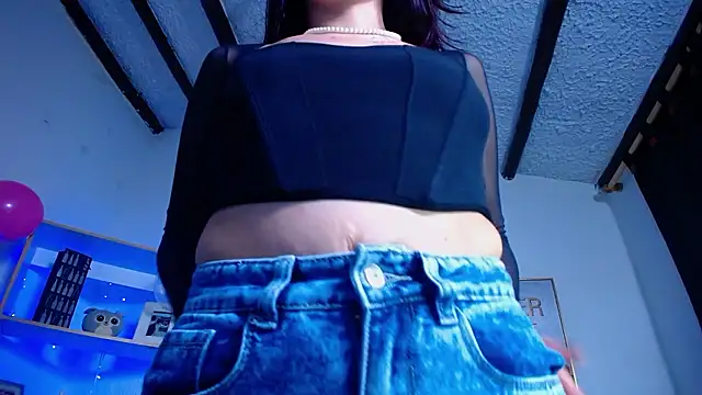 Snapshot of Sian__1 chatting on 12/04/24, 03:43 Sian 1 online show from 12/04/24, 03:43
