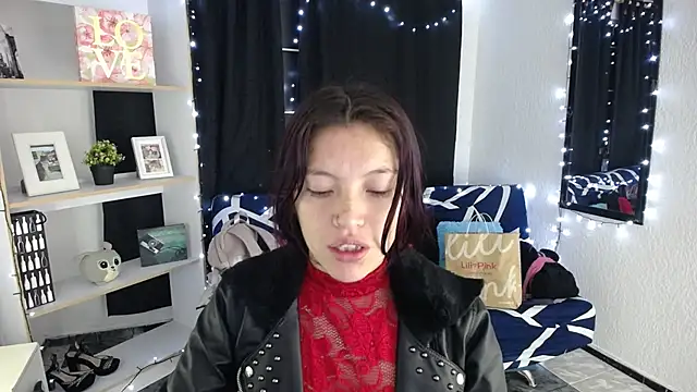 Snapshot of Sian__1 chatting on 03/01/25, 12:45 Sian 1 online show from 03/01/25, 12:45
