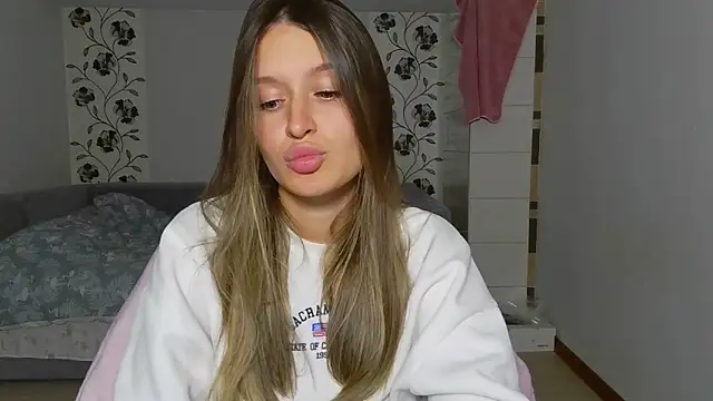 Submissive love online show from 11/21/25, 03:22