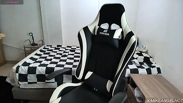 Snapshot of Angelligth chatting on 02/20/26, 03:36 Angelligth online show from 02/20/26, 03:36