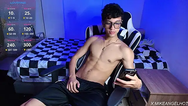 Snapshot of Angelligth chatting on 02/20/26, 06:26 Angelligth online show from 02/20/26, 06:26