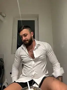 Snapshot of LoveIsBlind_ chatting on 12/05/24, 01:36 LoveIsBlind  online show from 12/05/24, 01:36