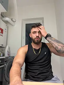 Snapshot of LoveIsBlind_ chatting on 12/15/24, 08:47 LoveIsBlind  online show from 12/15/24, 08:47