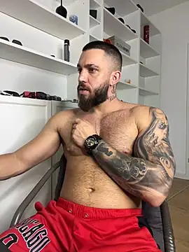 Snapshot of LoveIsBlind_ chatting on 09/22/25, 03:36 LoveIsBlind  online show from 09/22/25, 03:36