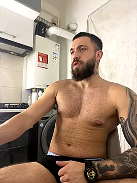 Snapshot of LoveIsBlind_ chatting on 10/15/25, 04:45 LoveIsBlind  online show from 10/15/25, 04:45