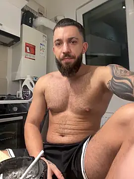 Snapshot of LoveIsBlind_ chatting on 10/19/25, 02:45 LoveIsBlind  online show from 10/19/25, 02:45