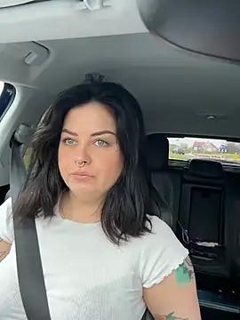 Snapshot of NaomiSquirts chatting on 02/12/25, 12:44 NaomiSquirts online show from 02/12/25, 12:44