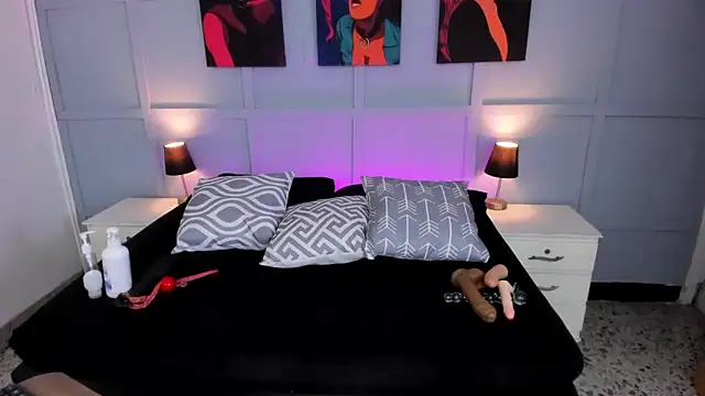 Snapshot of Elizabeth_Santos chatting on 01/25/25, 02:37 Elizabeth Santos online show from 01/25/25, 02:37