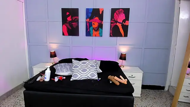 Snapshot of Elizabeth_Santos chatting on 02/09/25, 12:06 Elizabeth Santos online show from 02/09/25, 12:06