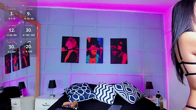 Snapshot of Elizabeth_Santos chatting on 12/15/25, 06:50 Elizabeth Santos online show from 12/15/25, 06:50