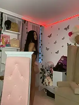 Snapshot of lina_pink chatting on 01/23/25, 11:05 lina pink online show from 01/23/25, 11:05