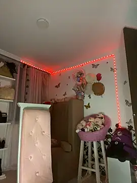 Snapshot of lina_pink chatting on 02/11/25, 11:33 lina pink online show from 02/11/25, 11:33