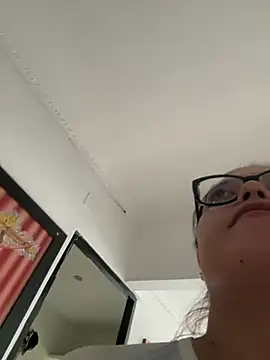 Karla-sexy01 online show from 01/04/25, 02:04