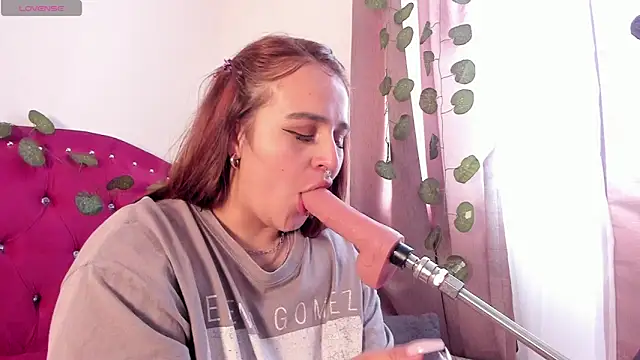 evy orange1 online show from 12/01/24, 07:36